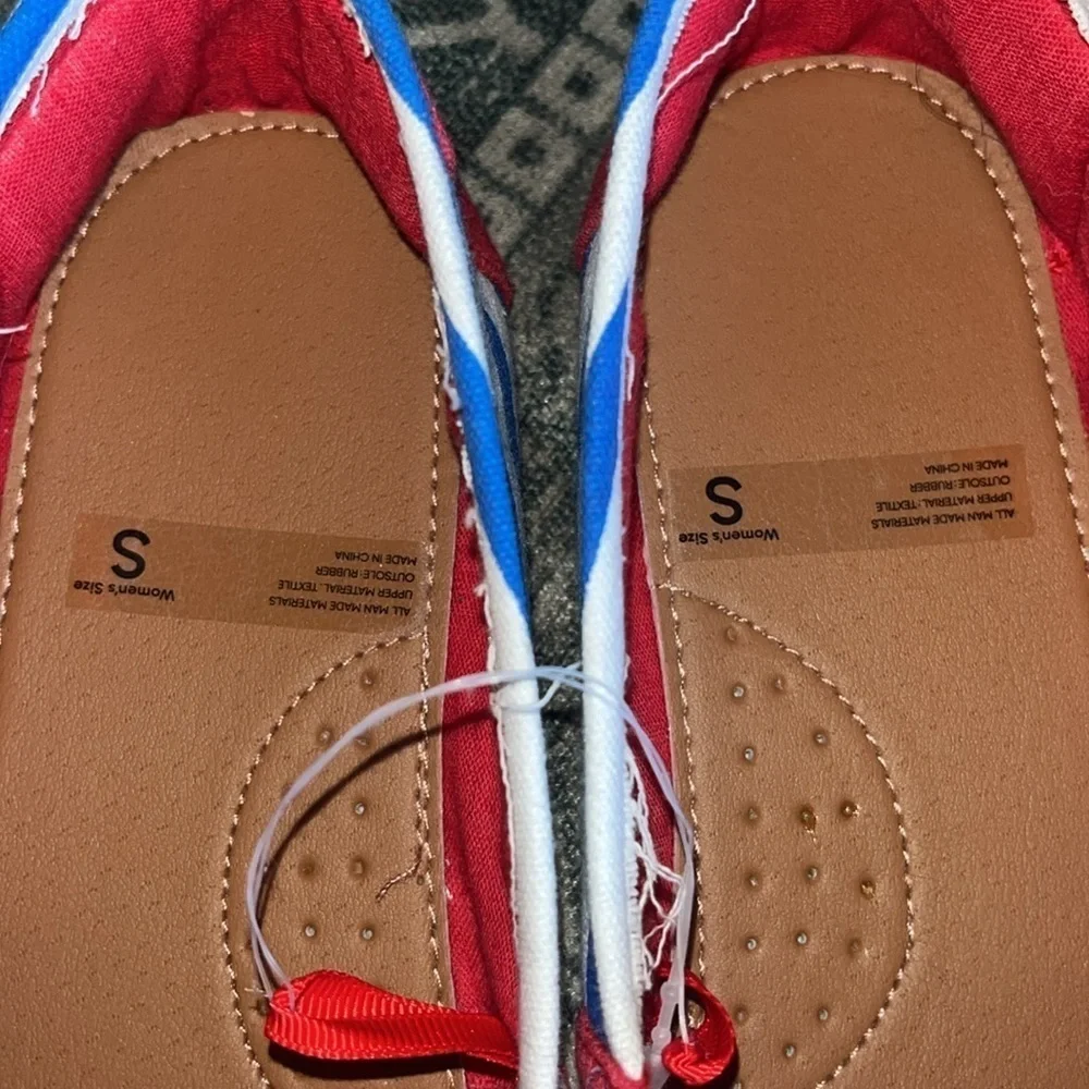 FOCO Kansas Jayhawks Womens Stripe Canvas Shoe size small US 7